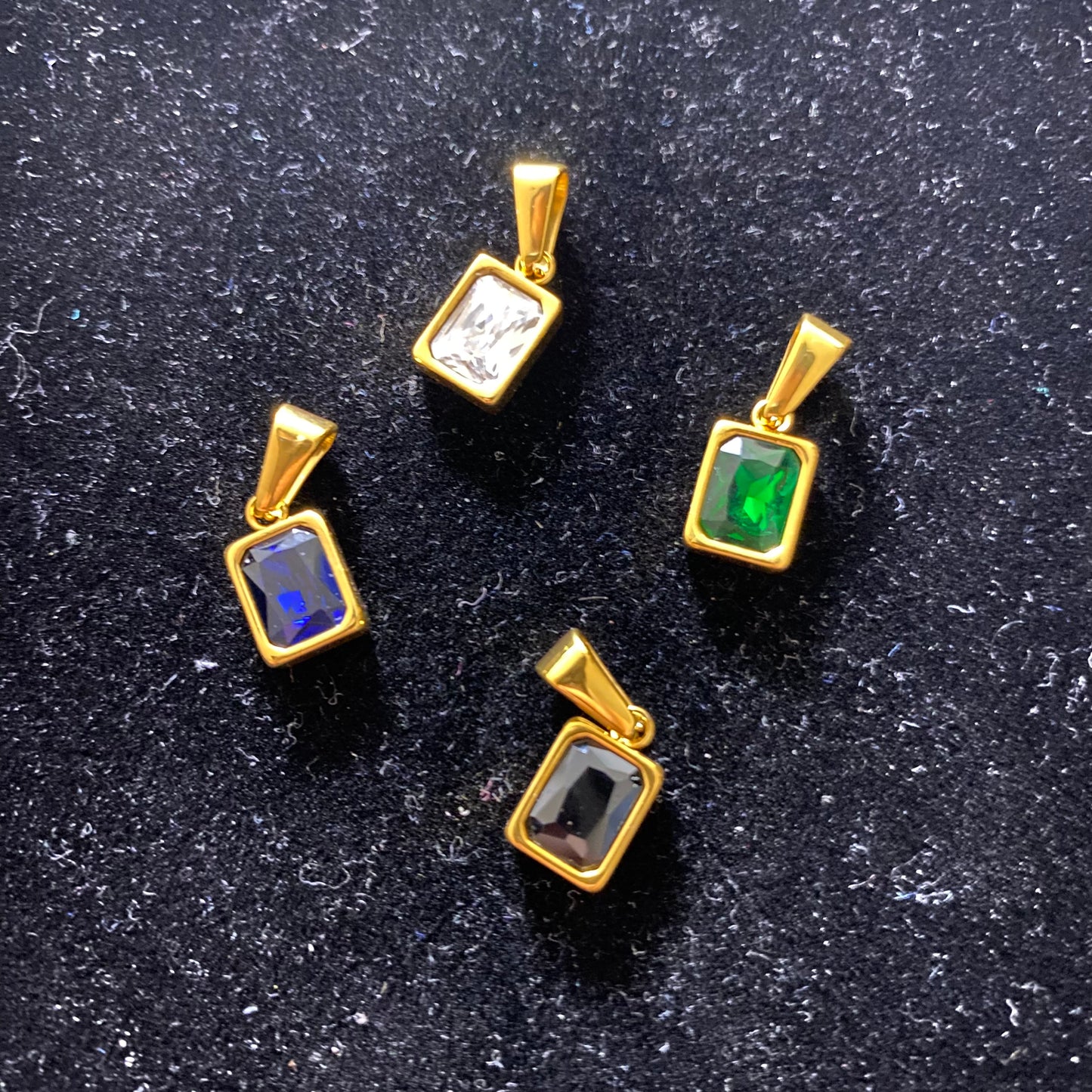 BJ TINY STONE PENDANT
