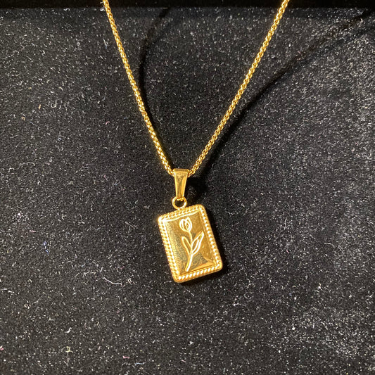 BJ FLOWER PLATE PENDANT