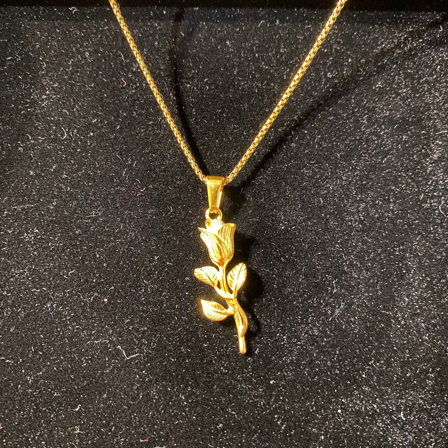 BJ FLOWER PENDANT